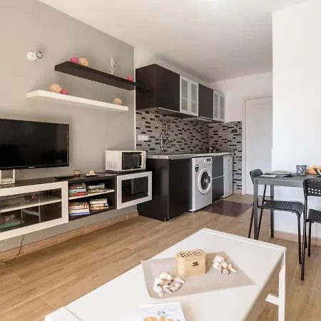 134 Lovely 1 Bedroom Accommoda, Pool, Terrace, Wif Apartment